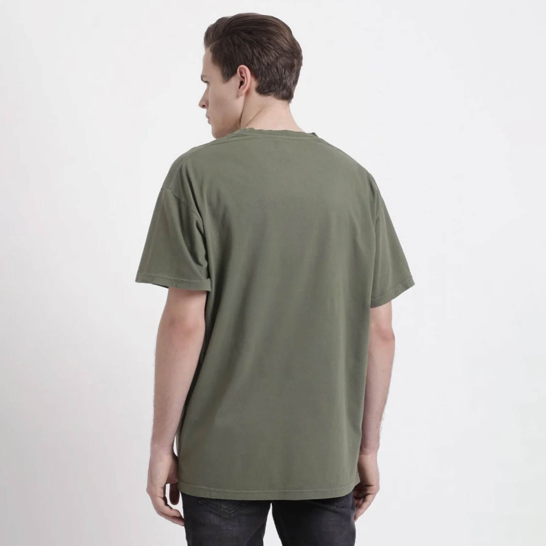 Essential T-Shirt Olive